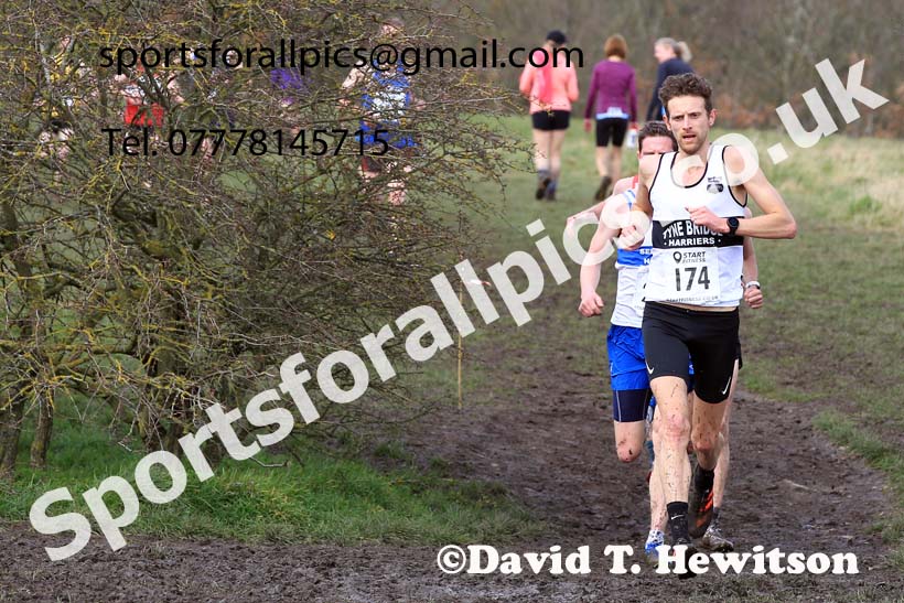 Men 35 to 60 in the 2023 BMAF Cross Country Champs., Wallsend. Photo: David T. Hewitson/Sports for All Pics